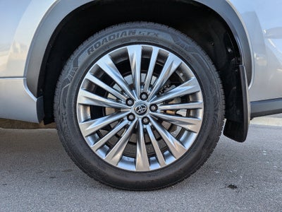 2022 Toyota Highlander Platinum