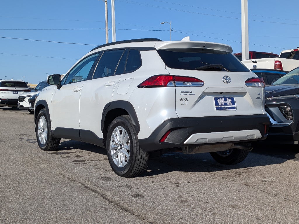 2024 Toyota Corolla Cross LE