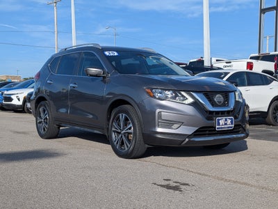 2020 Nissan Rogue SV