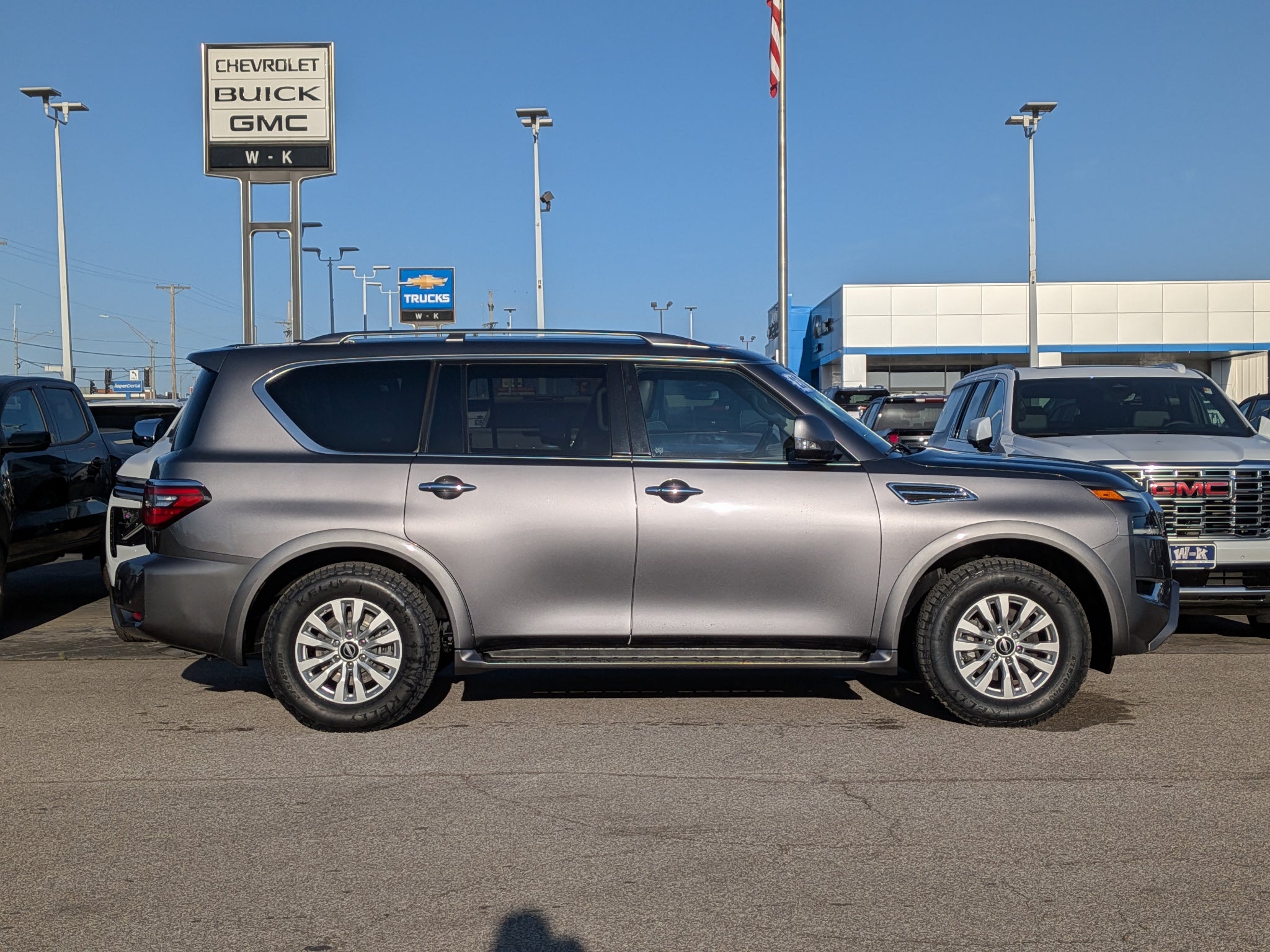 2023 Nissan Armada SV